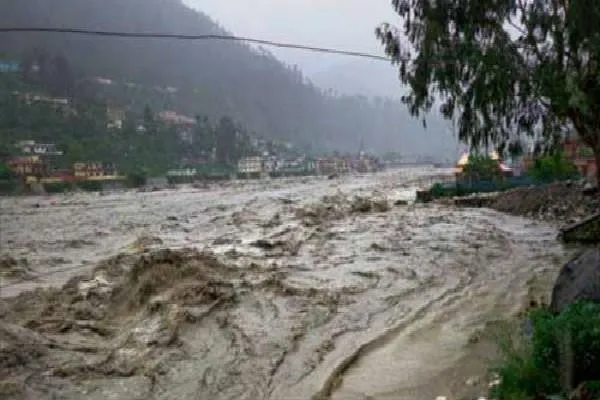 उत्तराखंड में  अलर्ट, आज और कल हो सकती है भारी बारिश