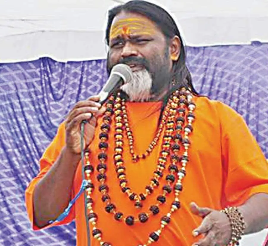 दाती महाराज के खिलाफ लुकआउट नोटिस जारी