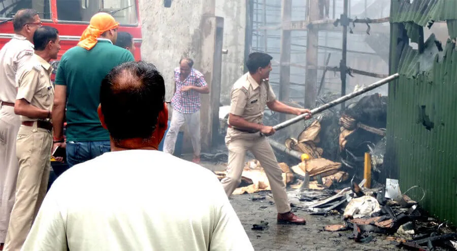 हरियाणा लैदर कैमिकल फैक्ट्ररी में लगी भयंकर आग