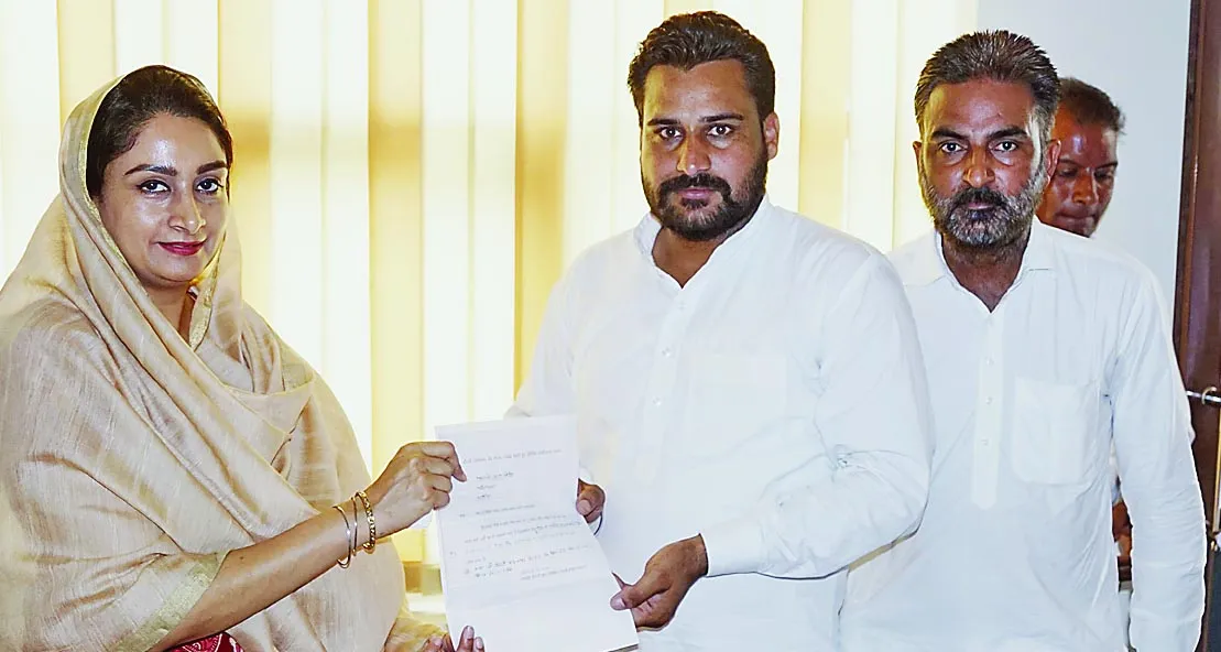 26 लाख रुपये की अनुदान राशि के स्वीकृति-पत्र