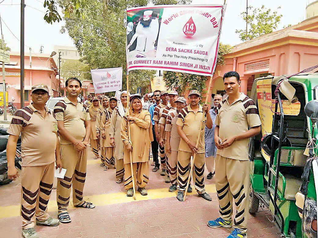 विश्व रक्तदाता दिवस: डेरा सच्चा सौदा ने निकाली जागरूकता रैलियां