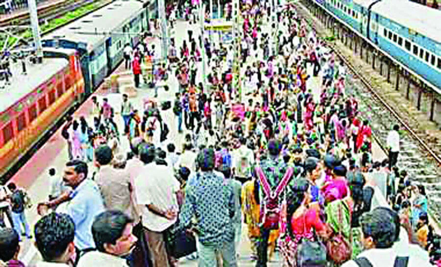 और कितना नीचे गिरोगे ?