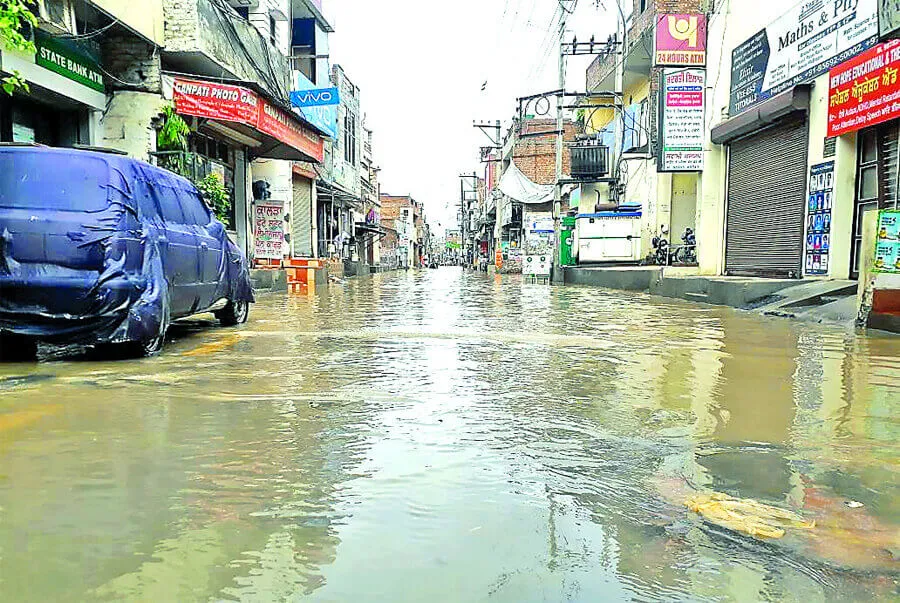 ठंडी हवाओं ने की दस्तक, गर्मी से मिली भारी राहत