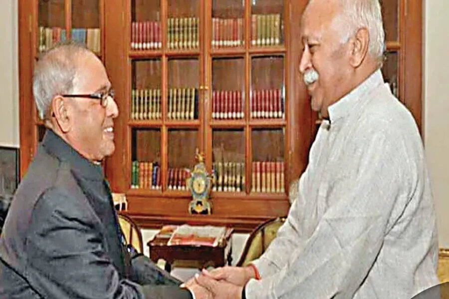 आरएसएस के कार्यक्रम में आज भाषण देंगे प्रणब, उनसे ऐसी उम्मीद नहीं थी— अहमद पटेल