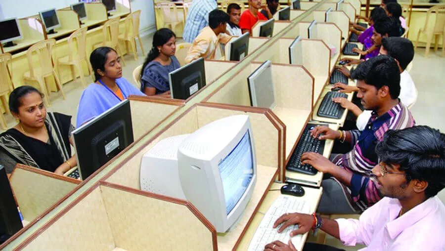 देश की आवश्यकता: सामान्यज्ञ या विशेषज्ञ