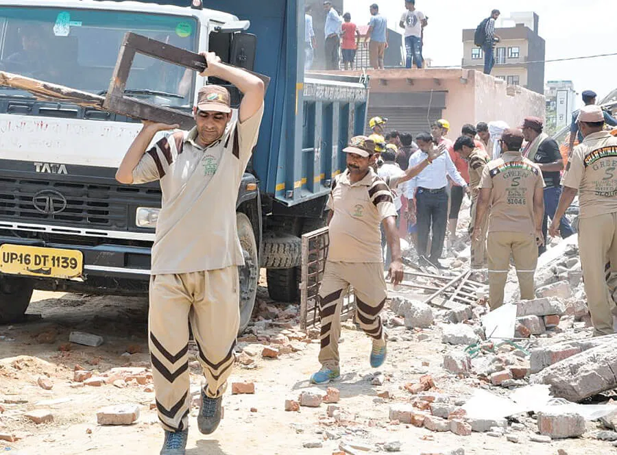 जिंदगियां बचाने में जुटी शाह सतनाम जी ग्रीन एस वैल्फेयर फोर्स विंग