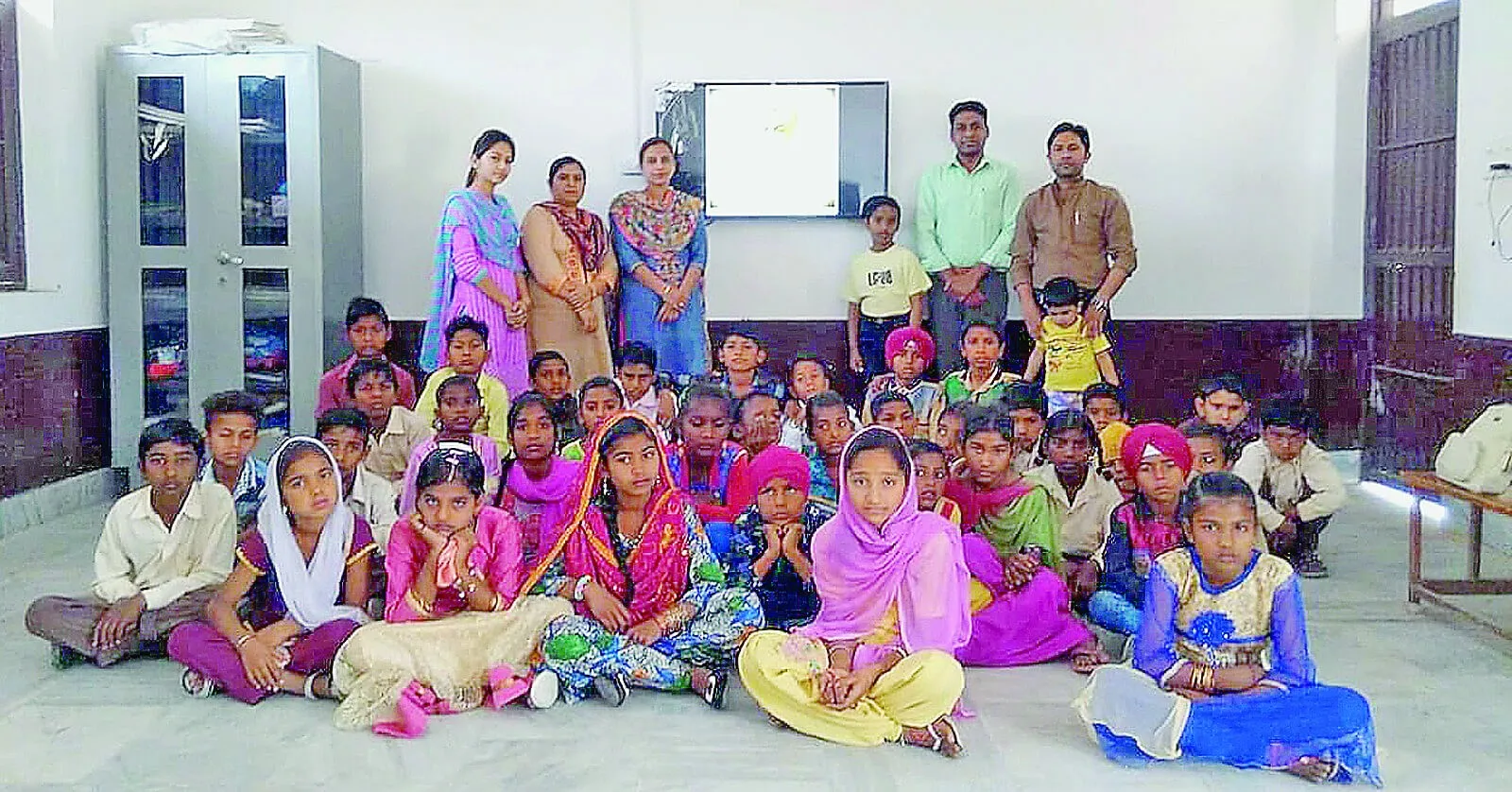 गांव मिड्ढा का स्कूल प्राईमरी शिक्षा को दे रहा नयी दिशा