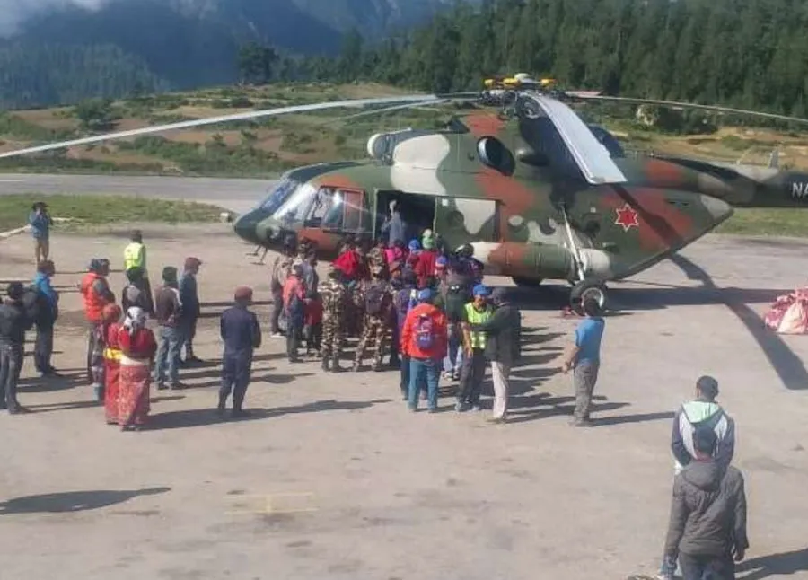नेपाल में फंसे 250 और भारतीय यात्रियों को निकाला बाहर