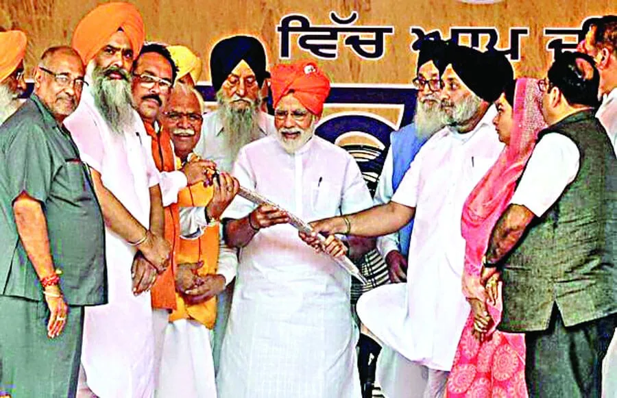 किसान रैली में कृषि की बातें गायब