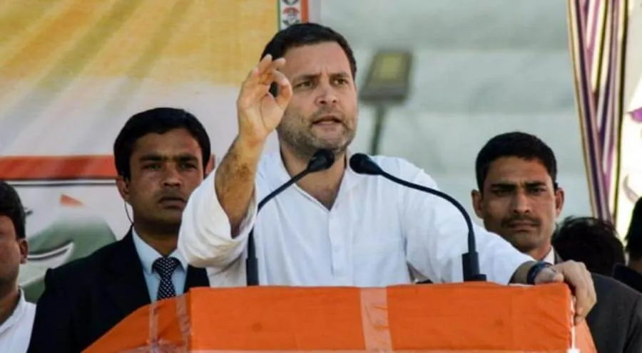संसद के बाहर भी मोदी और राहुल में चले शब्द बाण