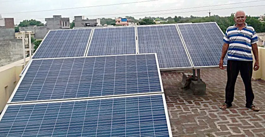 सौर ऊर्जा से मिला हजारों के बिजली बिल का छुटकारा