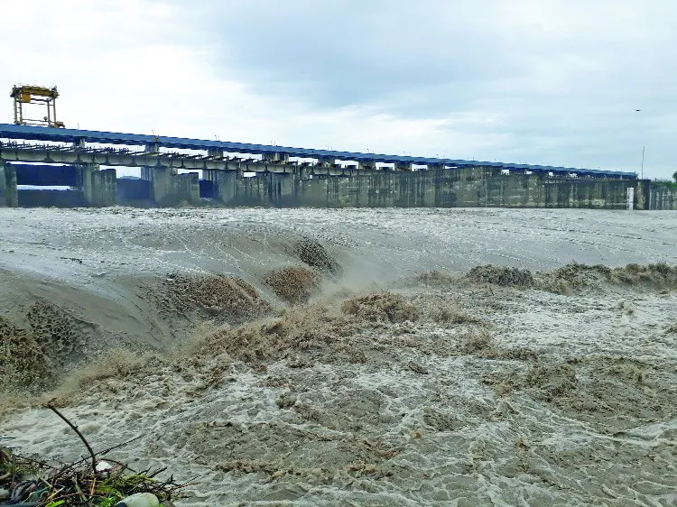 दौरा व मुआवजा नहीं हो स्थाई हल