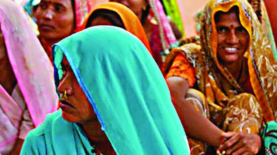 82 फीसदी महिलाएं नहीं खरीद पातीं सेनेटरी पैड