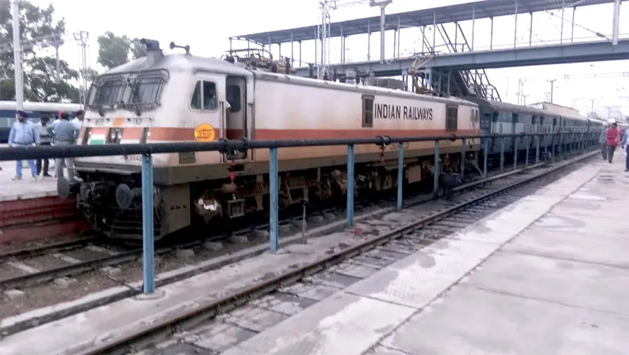 बठिंडा-दिल्ली रेल मार्ग पर बिजली से दौड़ने लगी रेलगाड़ियां