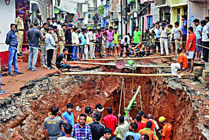 मौत के कुओं में कब तक गिरते रहेंगे मासूम