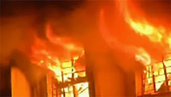 इमारत में आग लगने से 4 की मौत, 16 अन्य झुलसे