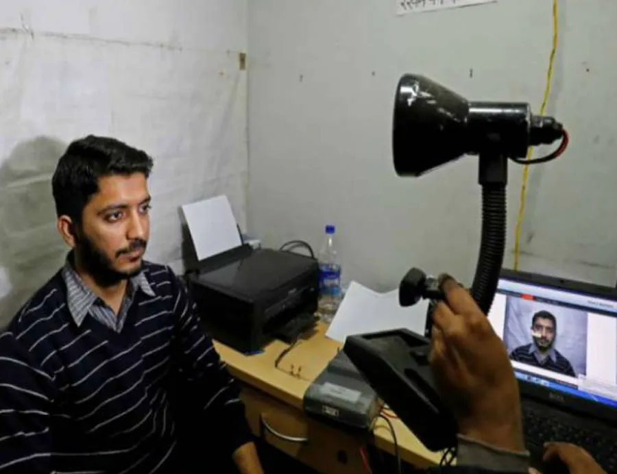 आधार के जरिए सिम लेने के लिए अब कराना होगा फेस ऑथेंटिकेशन