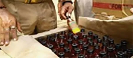 दस लाख की अवैध अंग्रेजी शराब बरामद