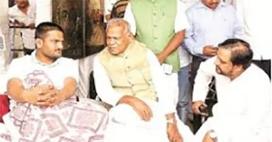 हार्दिक का अनशन 11 वें दिन भी जारी वजन में 20 किलो की गिरावट