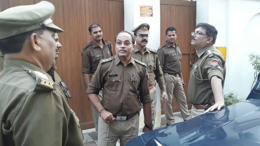 जौनपुर में पूर्व और निवर्तमान विधायक आमने सामने