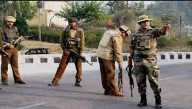 पुलवामा मे गोलीबारी, उत्तर प्रदेश निवासी व्यक्ति घायल