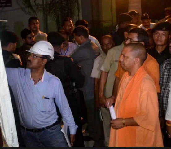 वाराणसी: योगी ने आधी रात तक किया विकास कार्यों का स्थलीय निरीक्षण