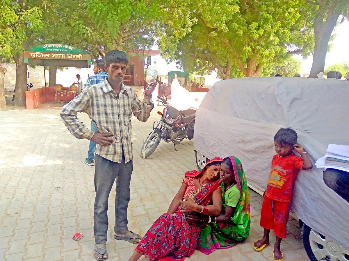 दबंगों ने परिवार को बेरहमी से पीटा