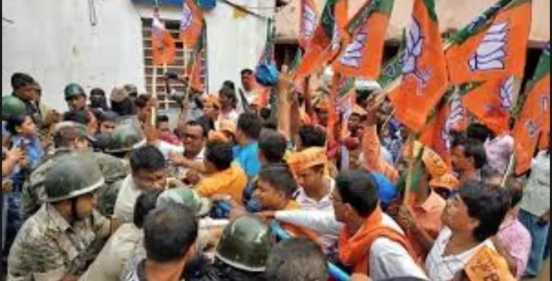 भाजपा के बंगाल बंद के दौरान हिंसा