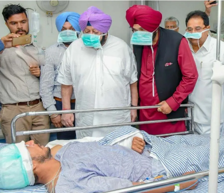 अमृतसर हादसा:घायलों को हाल जानने अमृतसर पहुंचे सीएम अमरिंदर