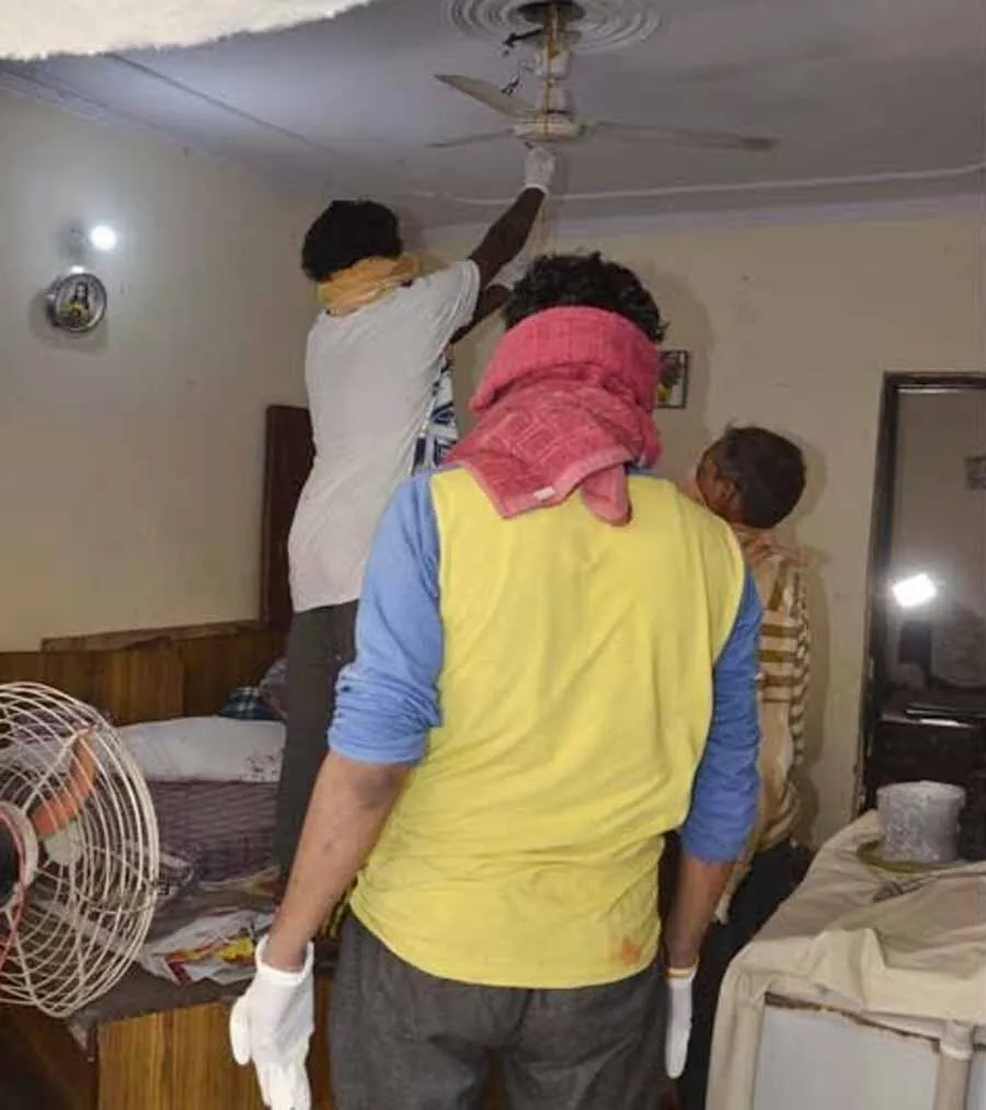 फरीदाबाद: 4 भाई-बहनों ने लगाई फांसी