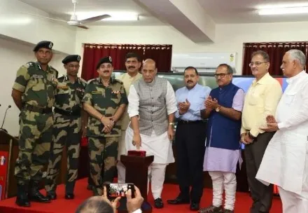 अकेले दम पर अंजाम दिए जाने वाले आतंकवादी हमले भारत के लिए बड़ी चुनौती: राजनाथ