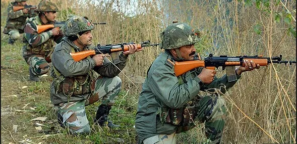 जम्मू-कश्मीर में घुसपैठ की फिराक में 250 आतंकी, सेना अलर्ट