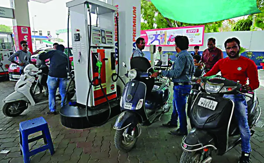 पेट्रोल और डीजल की कीमतों में गिरावट