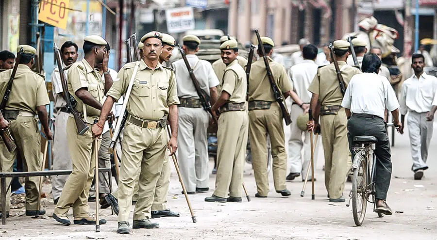 पुलिस का यह चरित्र तो सर्वत्र है