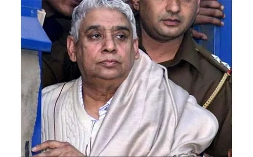 पांच हत्याओं के मामले में रामपाल समेत 15 दोषियों को उम्रकैद