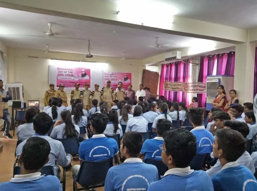 कन्याओं को समाज में जीने का हक