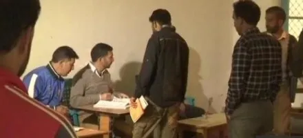 कश्मीर के अधिकतर इलाकों में मतदान शांतिपूर्ण