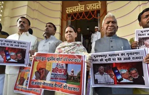 पाकिस्तान में कुवैती राजनयिक से 46,500 डालर बरामद