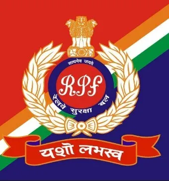 खराब भोजन परोसने वाले 17 वेंडरो को आरपीएफ ने किया गिरफ्तार