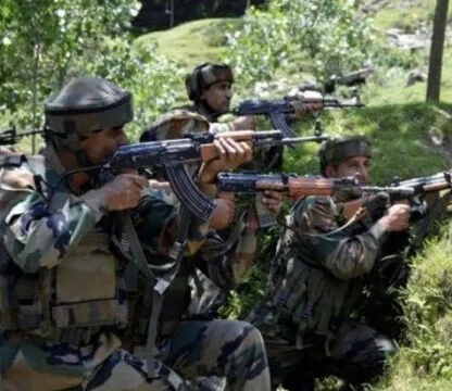 शोपियां में संघर्ष में एक की मौत, 15 से अधिक घायल