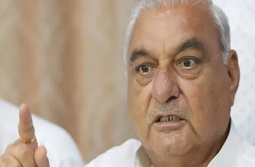 एजेएल प्लॉट आवंटन मामला: हुड्डा, वोरा के खिलाफ आरोप पत्र दायर