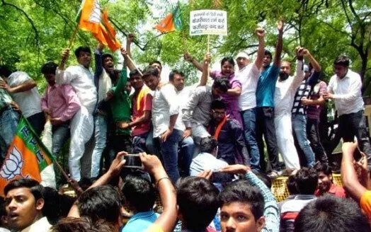 कांग्रेस, माकपा कार्यालयों में आगजनी करने का भाजपा कार्यकर्ताओं पर आरोप