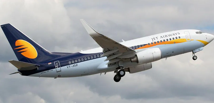 हवाई यात्रियों की मदद के लिए एयर इंडिया ने बढ़ाया मदद का हाथ