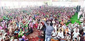 Kurukshetra- 100 needy students gets stationary help from dera followers
