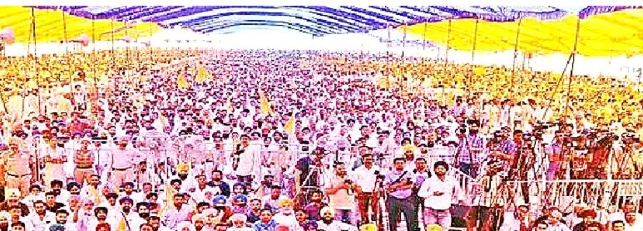 चुनाव प्रचार में पिछड़ी कांग्रेस-आप