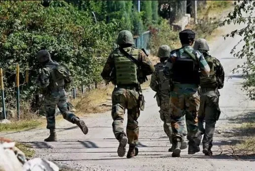 टहलने निकले दो जवान नक्सली हमले में शहीद