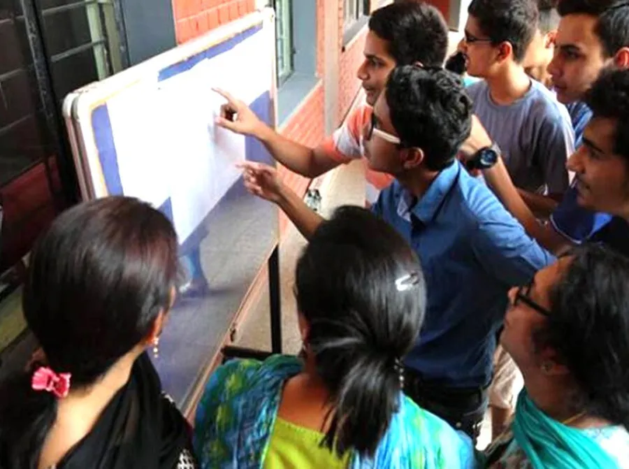 यूपी बोर्ड रिजल्ट: 12वीं में बागपत की तनु और 10वीं में कानपुर के गौतम ने किया टॉप