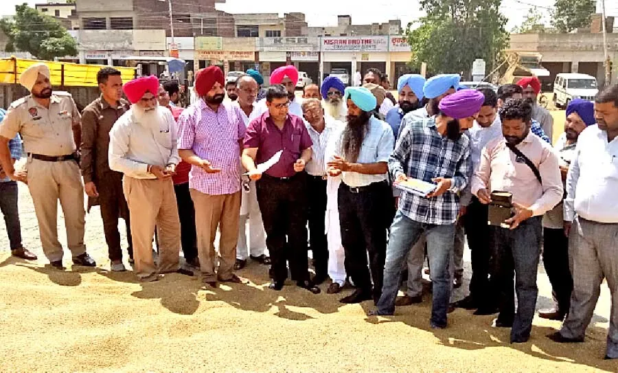 किसानों को मंडियों में नहीं आने दी जाएगी कोई परेशानी : डॉ. अभिनव