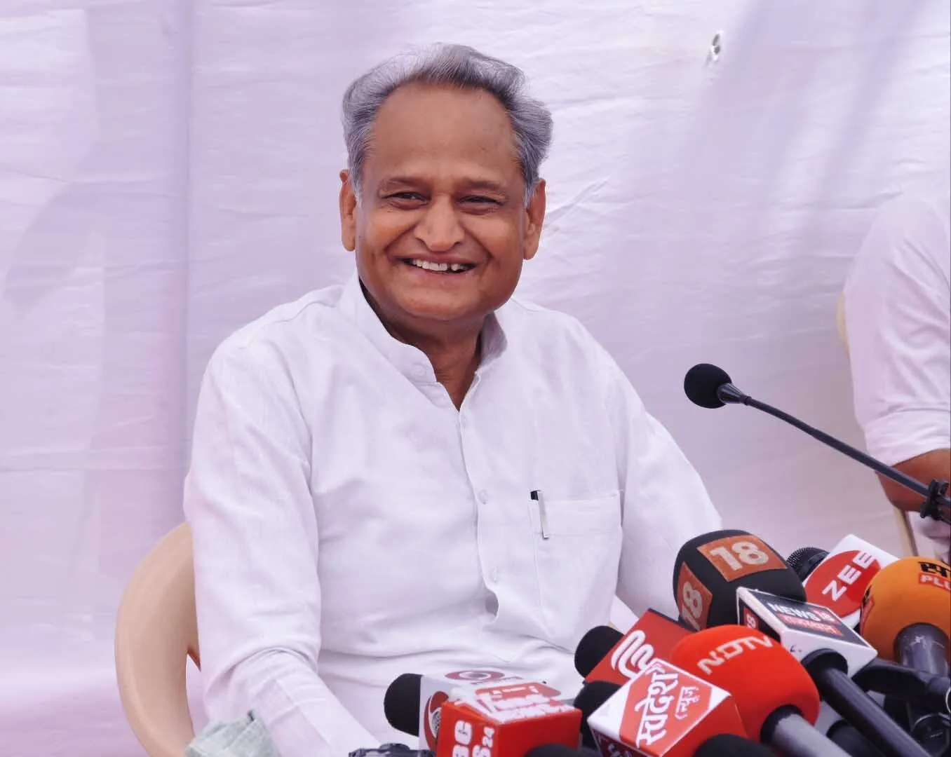 जारी रहेगा बसपा का समर्थन : गहलोत