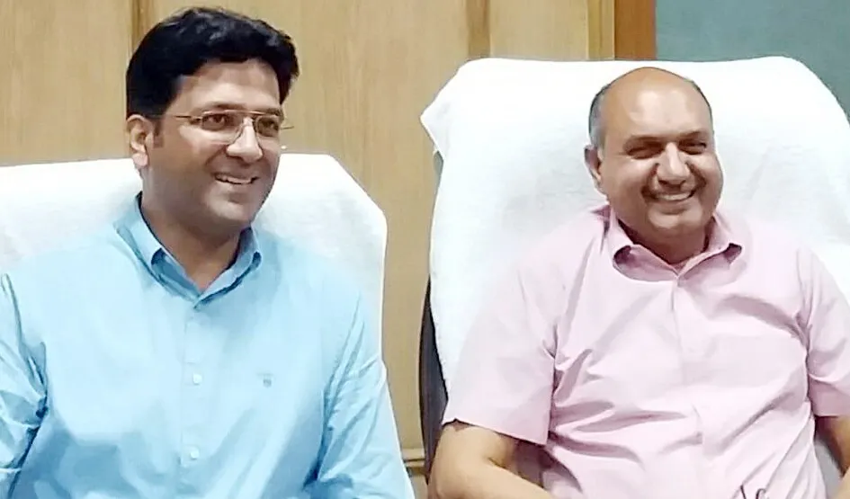 दसवीं में लड़कों और 12वीं में लड़कियों ने मारी बाजी